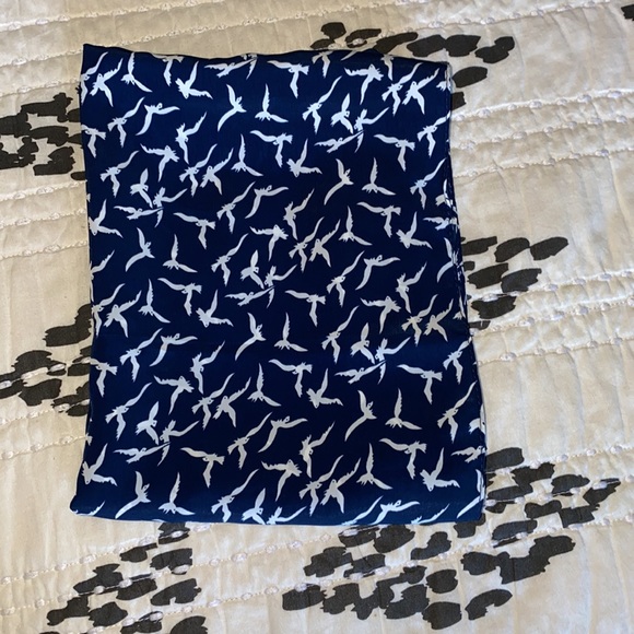 PRETTY PERSUASIONS, Scarf - Picture 2 of 10